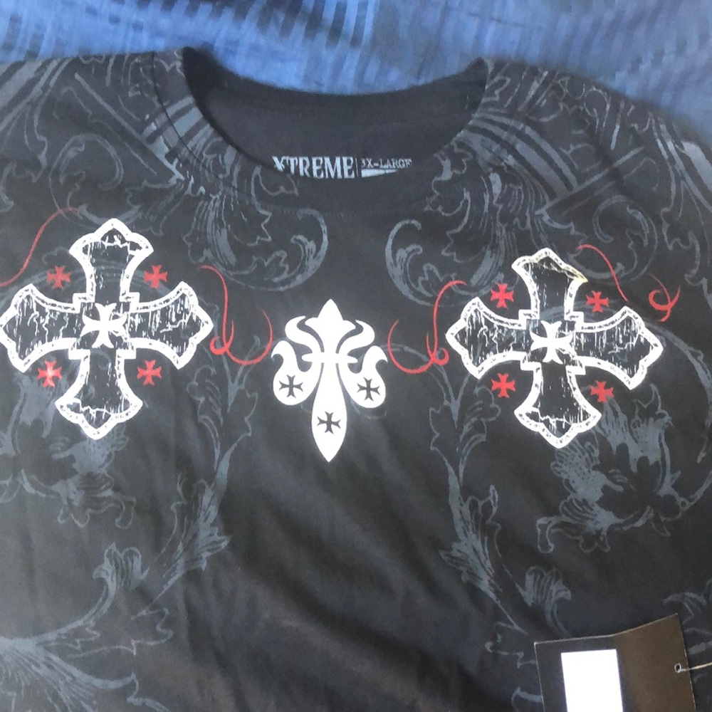 XTREME COUTURE by AFFLICTION Men T-Shirt GLORIOUS